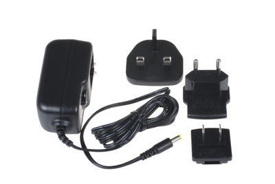 Universal power adaptor 6V/1.67A incl. plugs (EU+UK+US)
